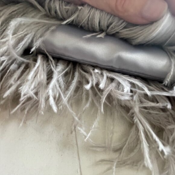 COACH POPPY OSTRICH FEATHER CLUTCH SPECIAL EDITION SILVER/GRAY #18731 PREOWNED - Picture 8 of 16